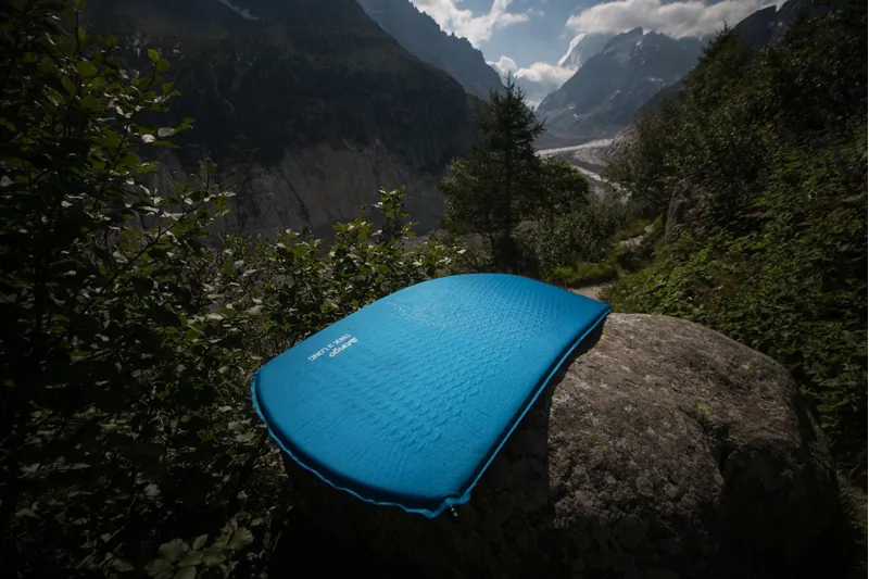 Vango TREK PRO 3 LONG Self Inflating Camping Sleeping Mat - Atom Blue - 1.1Kg R-value 4-3