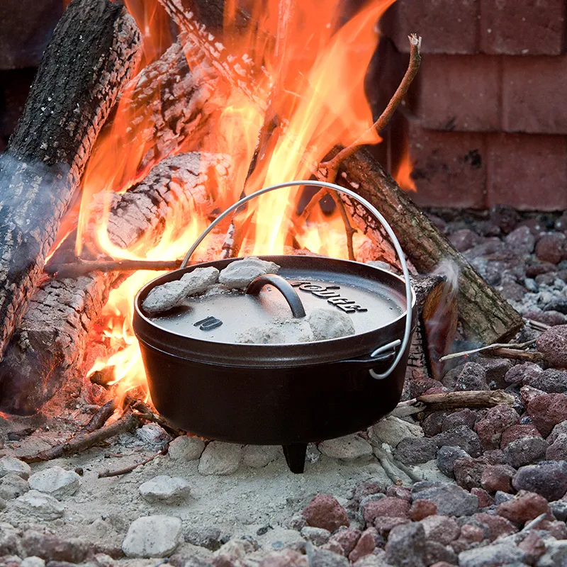 Lodge 4qt / 10 Inch Cast Iron Camp Dutch Oven-1