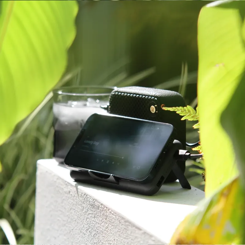 Nebo 10K Powerbank with Kickstand and Wireless Charging-6