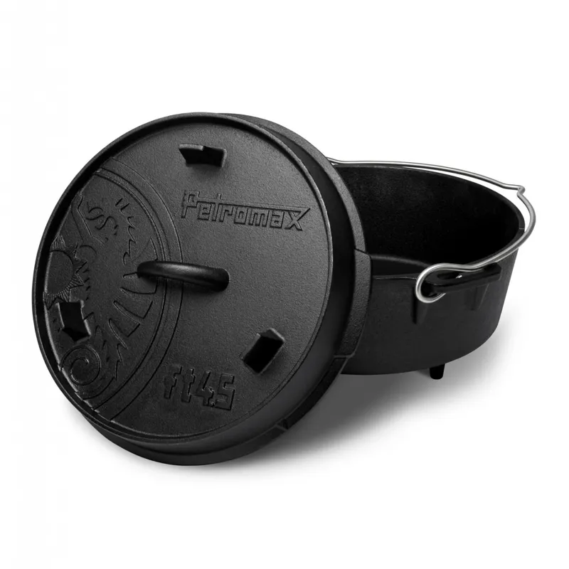 Petromax FT4.5  4.5-quart Cast Iron Dutch Oven