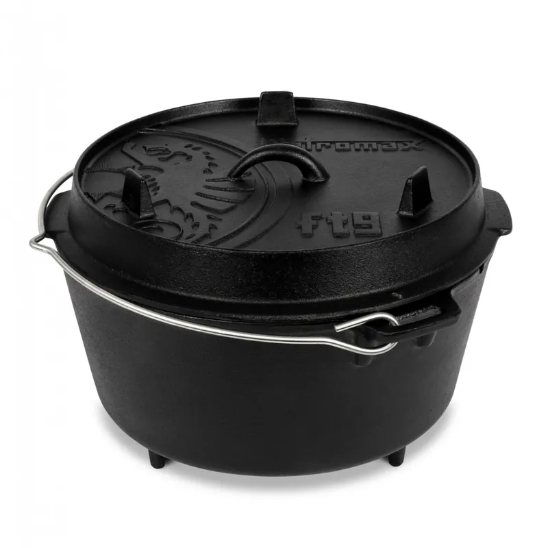 Petromax FT9  9-quart Cast Iron Dutch Oven-1