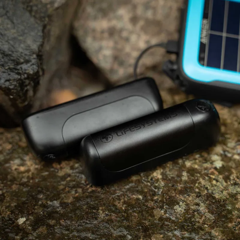 Lifesystems Dual-Magnetic Rechargeable Hand Warmers-10