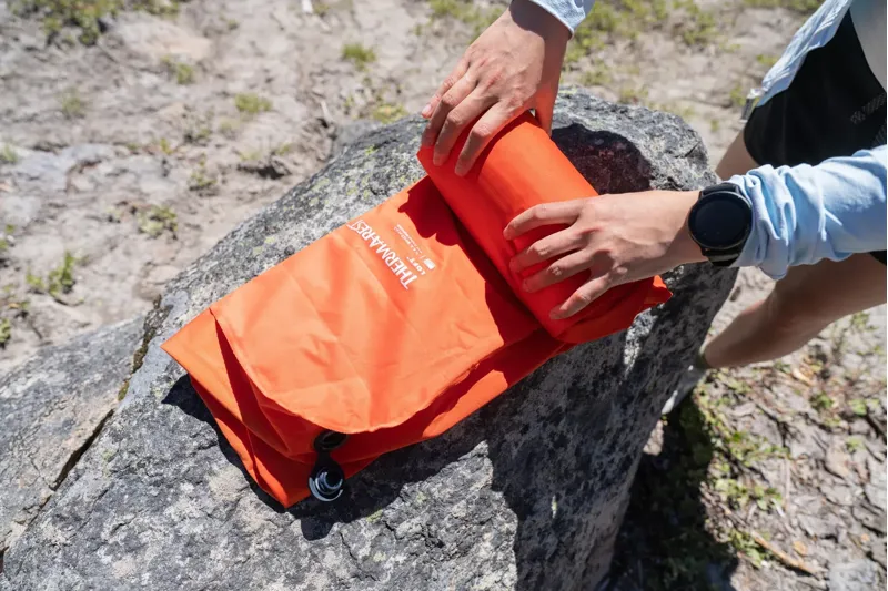 Thermarest Neoloft Air Pad Camping Sleeping Mat Regular Wide Size Ember Orange 66 x 185 x 11.7 cm  850g R Value 4.7-8
