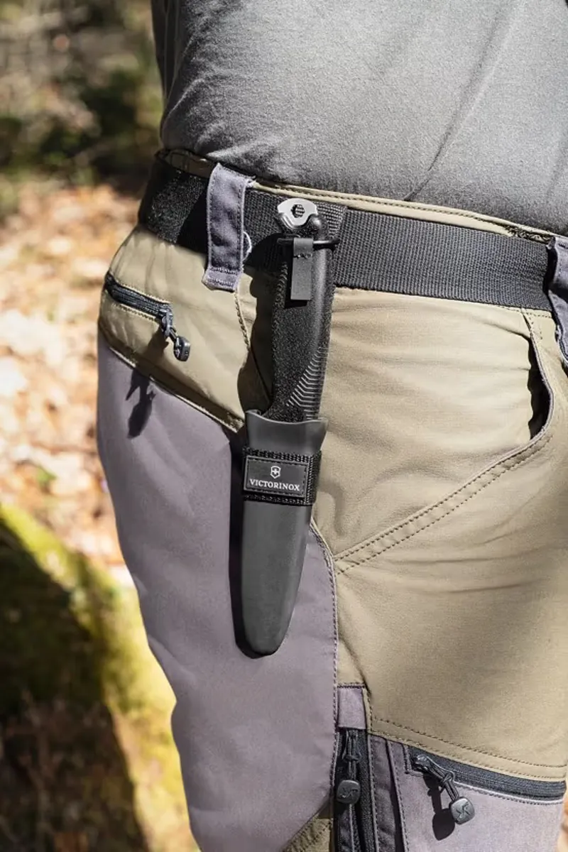 Victorinox Venture Bushcraft Knife in Green-13