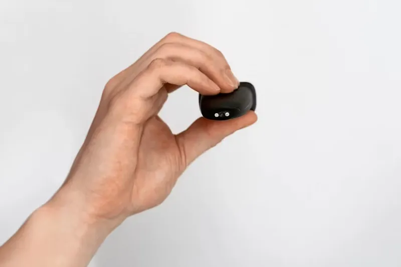 Victorinox Venture Bushcraft Knife in Green-6